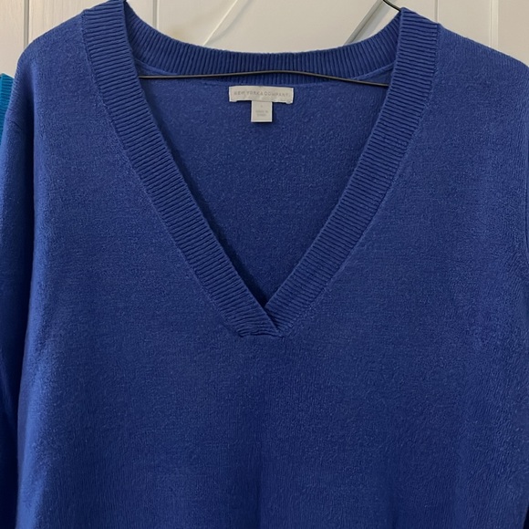New York & Co | 3 sweater bundle - Picture 3 of 4